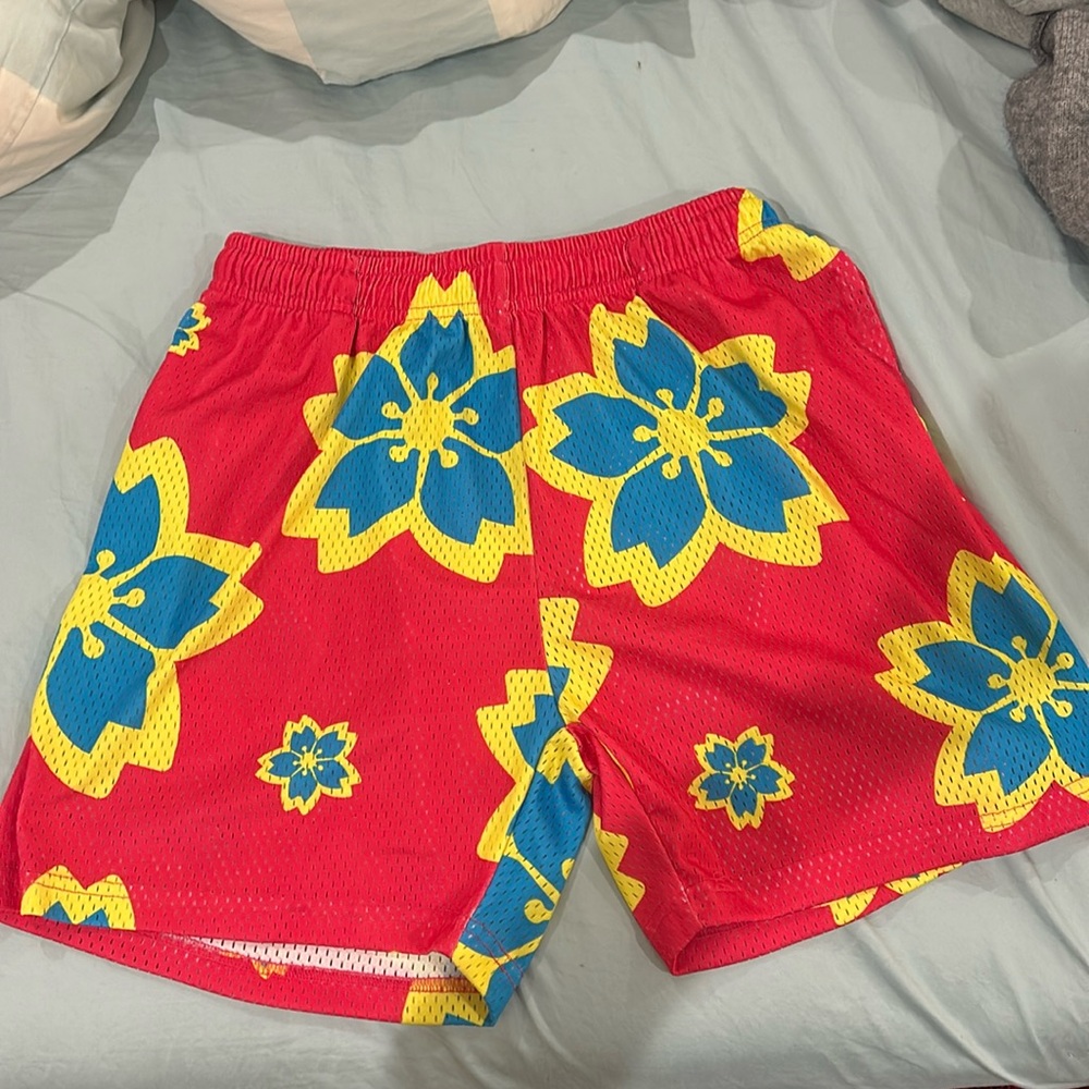 Mesh athletic basketball shorts